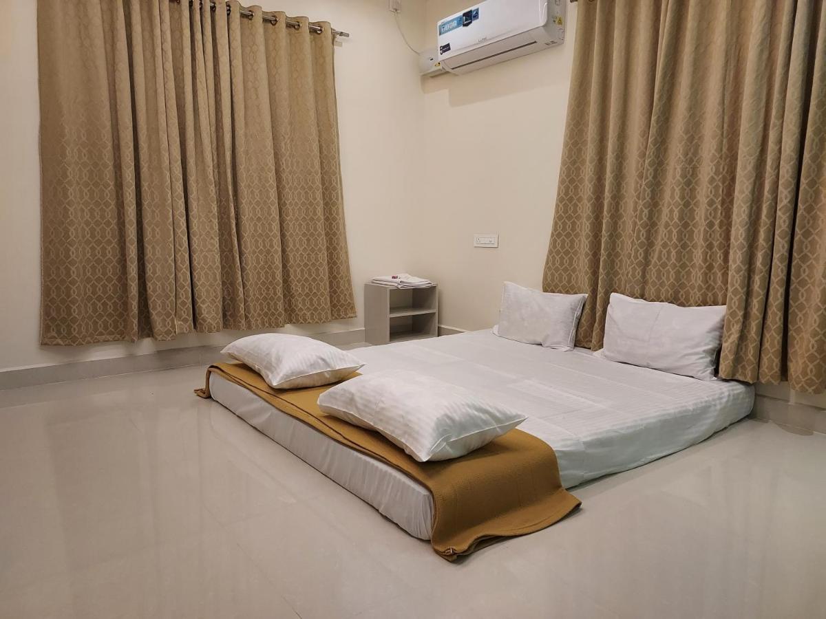 Srirangam Service Apartment Tiruchirappalli Екстер'єр фото