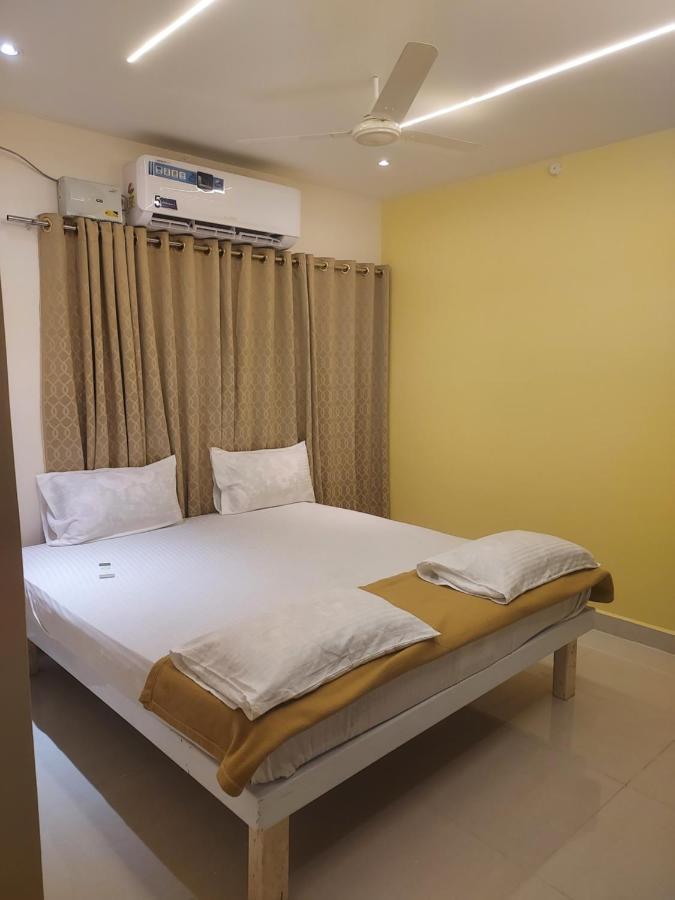 Srirangam Service Apartment Tiruchirappalli Екстер'єр фото