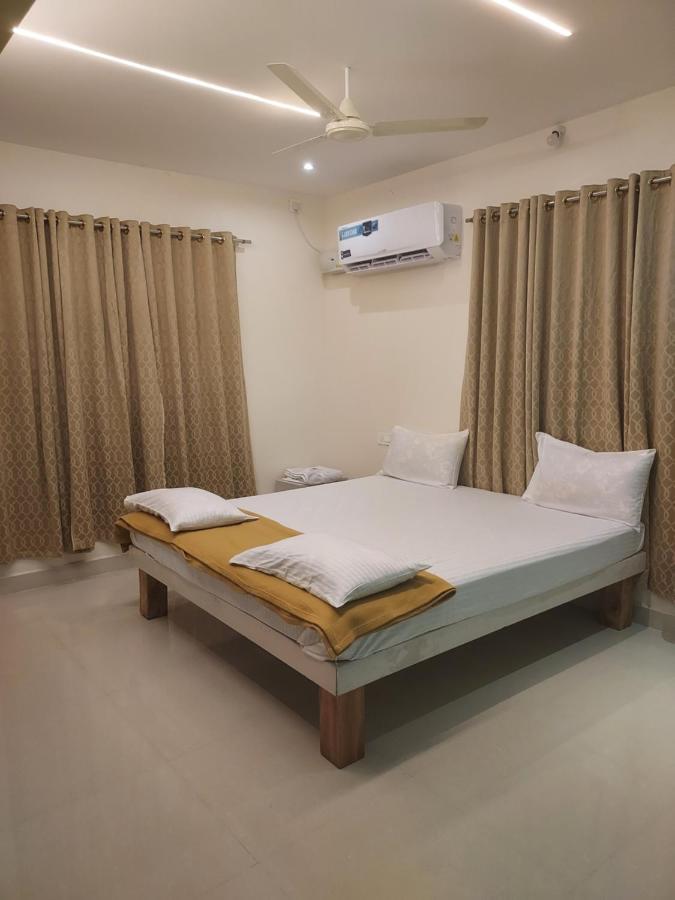 Srirangam Service Apartment Tiruchirappalli Екстер'єр фото