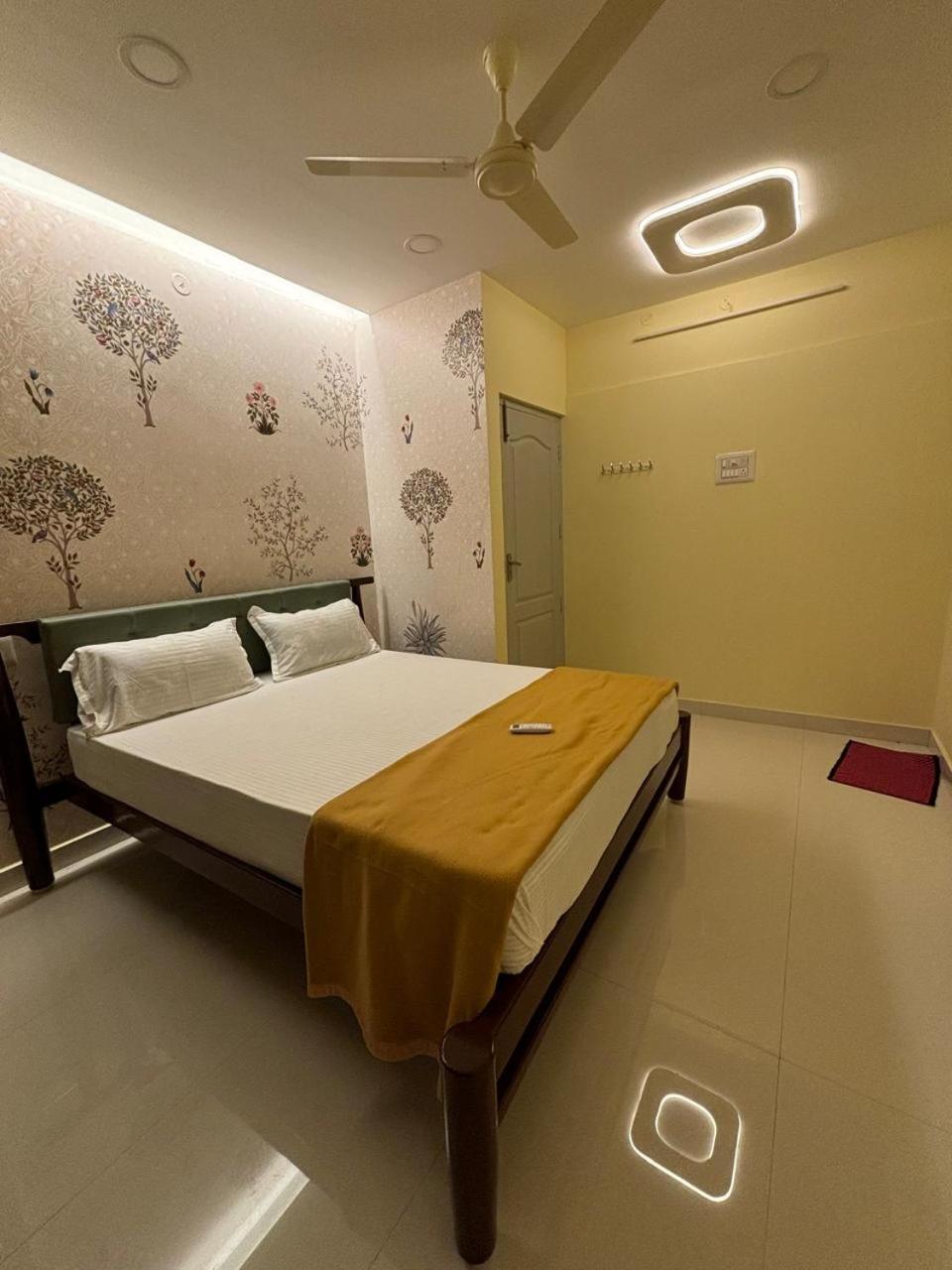 Srirangam Service Apartment Tiruchirappalli Екстер'єр фото